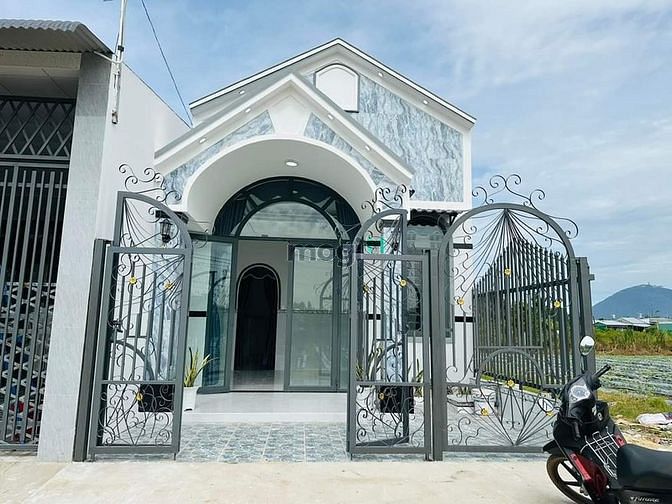 Bán Nhà Mới Hoàn Thiện Tại Phường Long Thành Bắc TX Hòa Thành Tây Ninh