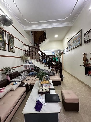 Bán Nhà Kim Giang DT 42m2 **5Tầng-Nhà Đẹp-Lô Góc 3 Thoáng Ở Ngay