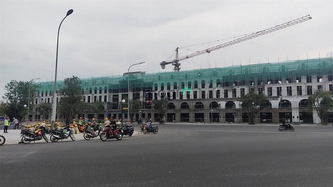 Cho thuê Shophouse Vinhomes mặt đường 51m, miễn phí 18 tháng