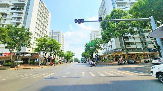 Cô có shop mỹ khánh đường nguyễn đức cảnh và hà huy tập muốn cho thuê
