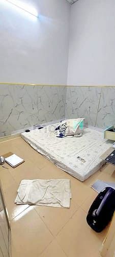 Nhà đẹp 2 tầng sát kinh dương vươn.g - hẻm ôtô - khu Tên Lử.a  (4x13m)
