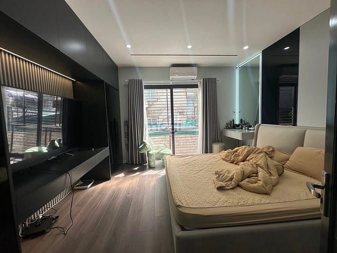 Chính chủ bán gấp căn nhà 5 tầng sát phố Minh Khai ở luôn 6,35 tỷ