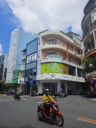 Cho thuê căn góc 2MT Võ Văn Tần, P5, Q3. DT: 5X20M, KC: TRỆT 3 LẦU