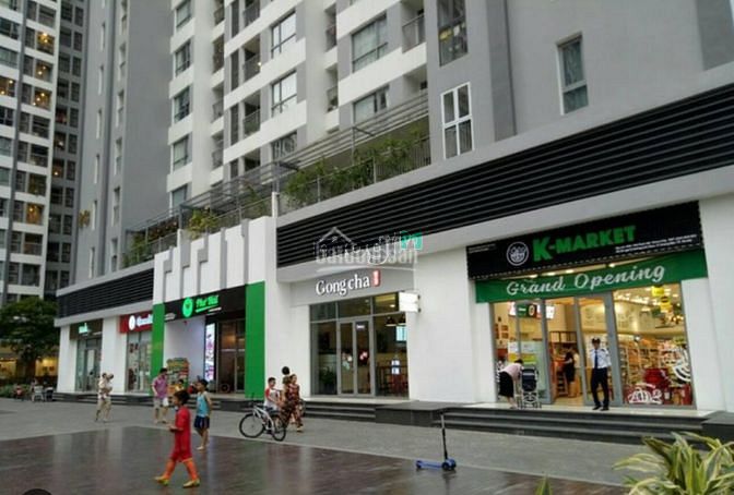 LÔ GÓC CHÂN ĐẾ CHUNG CƯ tòa nhà DUY TÂN - CẦU GIẤY cực đông đúc