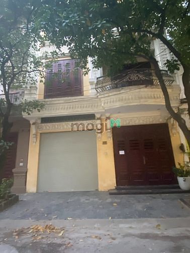 Cho thuê nhà Trung Yên 10, diện tích 95m2/tầng, nhà 4 tầng nổi + 1 hầ