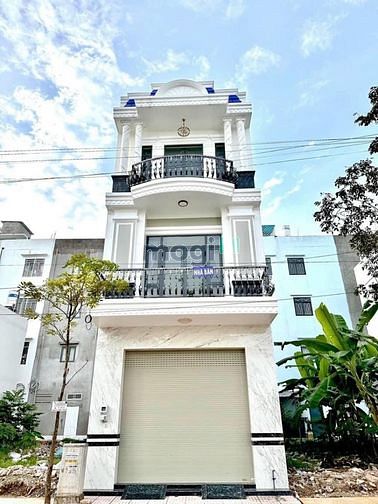 Nhà 2 lầu full nội thất đường số 1 KDC Văn Hóa Tây Đô, Cần Thơ