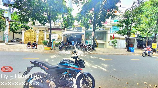 Bán nhà 8m x 23m. Mặt Tiền Làng Tăng Phú, Q9 . giá 23 tỷ 5