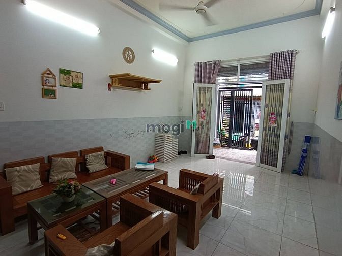 Nhà đối diện Sacombank Lạc Long Quân, gần chợ Tân Bình, 4.5 tỷ