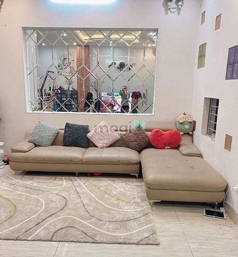 Sốt 41c rồi ạ! +NHÀ ĐẸP Ở LUÔN-YÊN THĨNH-TRÍ CAO-ngõ thông gần chợ.