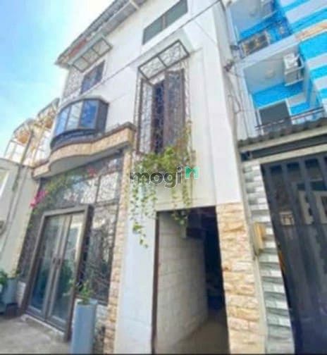 Nhà 3 tầng Quận 7 sổ riêng vuông đẹp. 6*18, 8 phòng, chỉ 6 tỷ.