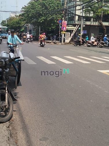 Bán Nhà Mặt Phố, Âu Cơ, Tân Phú, 82m2, 2 Tầng, Chỉ 11 Tỷ.