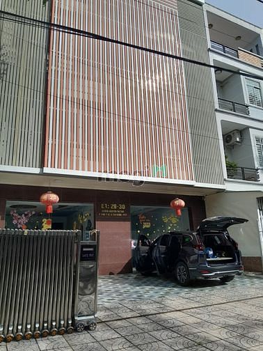 Bán cặp nhà 3 lầu vị trí đẹp mặt tiền Nguyễn Thị Sáu KDC 586, Cần Thơ