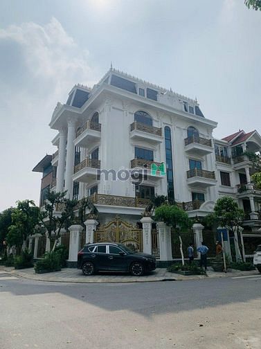 Cho thuê biệt thự tại Thành phố Giao Lưu - Phạm Văn Đồng