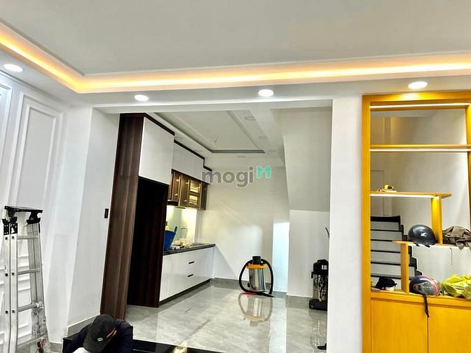 Sát Quận 1 ! Hẻm xe hơi Phan Văn Hân Bình Thạnh 6x12m  8PN chỉ 9,35 tỷ
