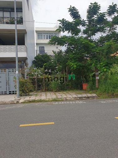 Bán lỗ lô đất khu Phú Nhuận - TML - Quận 2. DT: 7x18,5. Giá: 105tr/m