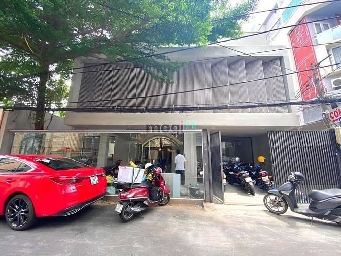 Biệt thự mặt tiền đường Hồ Biểu Chánh, P.11, Quận Phú Nhuận