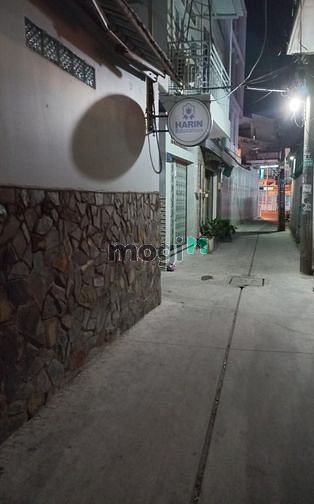 Cho thuê nhà nguyên căn 1PN ban công gần quận trung tâm