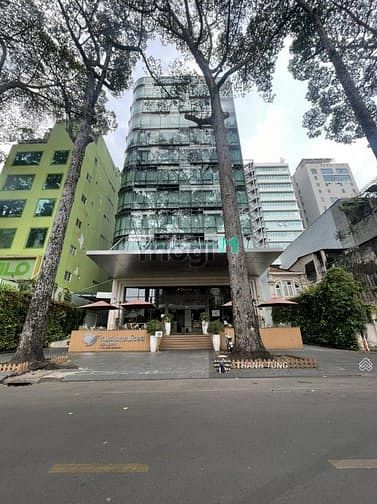 Bán gấp toà nhà MT Bạch Đằng, Q. Bình Thạnh, DTSD 700m2, hầm 7 lầu