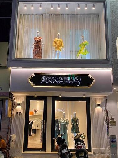 Cho thuê nhà 2 mặt tiền Sư Vạn Hạnh P12 Quận 10 4,5x18 trệt 3 lầu sàn