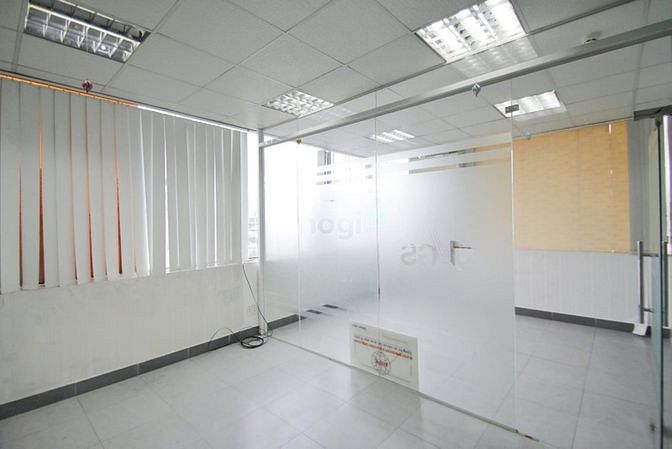Cho Thuê Nhà Phổ Quang , P2, Q.Tân Bình, hầm 5 lầu, thang máy