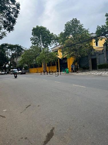 Bán đất MT Nguyễn Văn Hưởng Thảo Điền có 1 mặt giáp sông DT 816m2 thổ