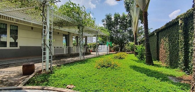 Cho thuê biệt thự TP. Thủ Đức đường Tam Bình rộng 1200m2 full nội thất