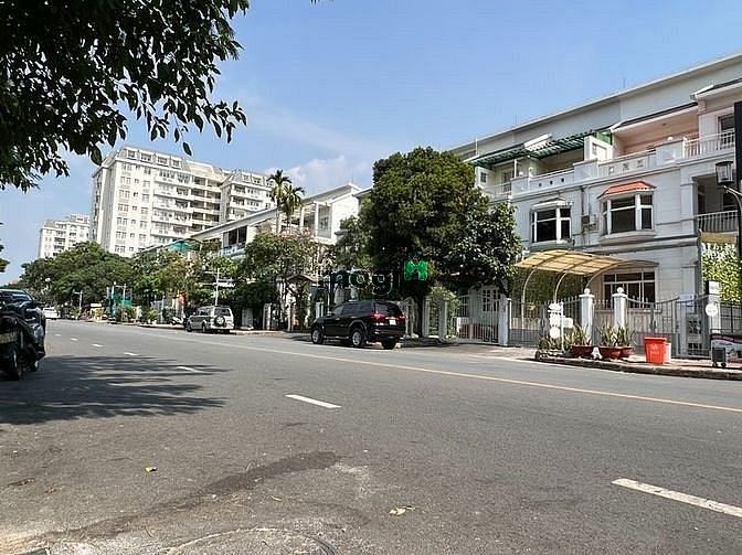 Cho Thuê Biệt Thự MT Đường Phạm Văn Nghi, Phú Mỹ Hưng Q7 (14x18m)