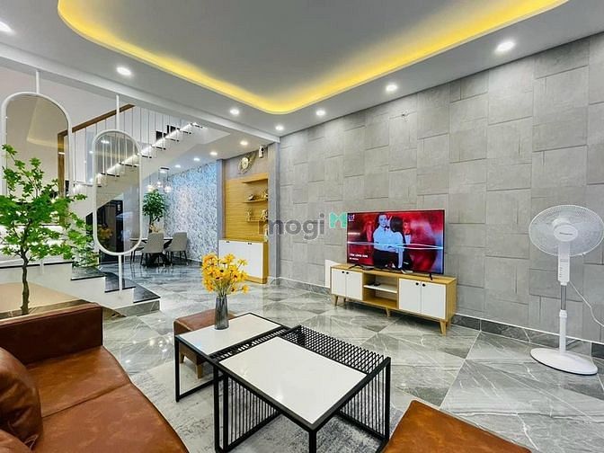 Cho thuê siêu biệt thự đường Đặng Thùy Trâm, DT 10x20m. Giá 40tr/th TL