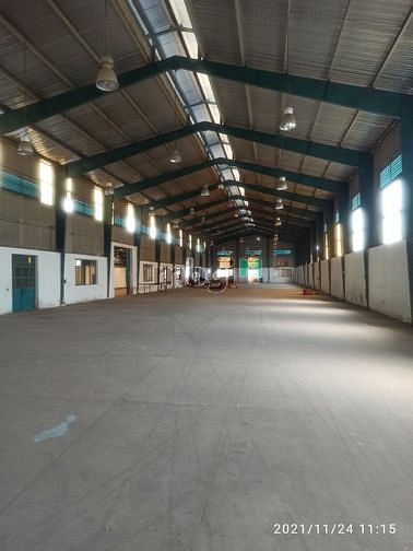 Cho thuê kho xưởng 1400m2 mặt tiền đường Lê Văn Khương, quận 12.