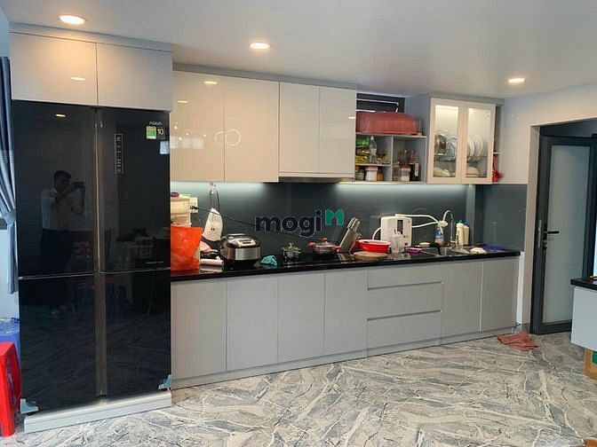 Bán nhà mặt tiền Tân Phú 4.7m x 21m 4 Tầng chỉ 9.4m