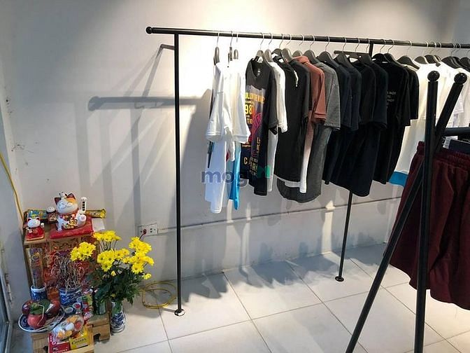 Cho thuê nhà mặt phố Giảng Võ, DT 60m2, MT 4,2 m, giá 30 triệu/tháng.