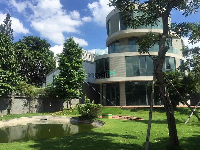 Cho thuê Villa - DT 500m2 - Thiết kế hiện đại - Giá thuê 130Tr