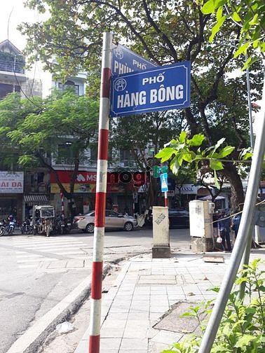 Cho thuê nhà mặt phố Hàng Bông, 220m2 x 2 tầng, mt 4m