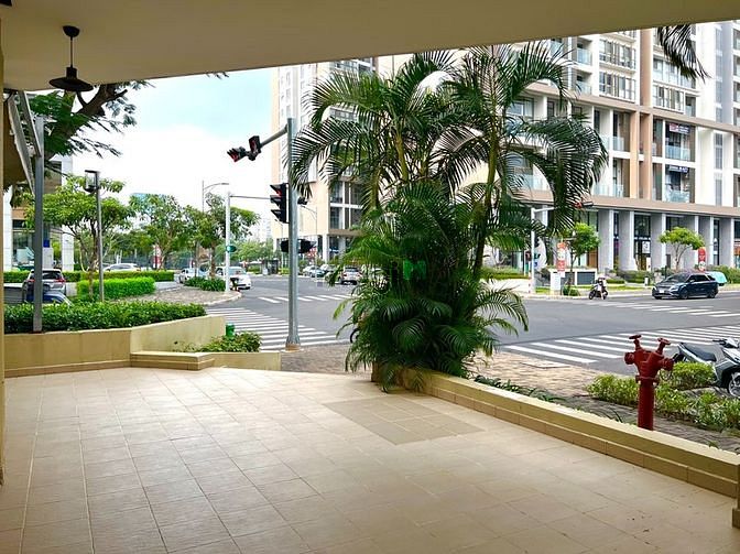 Cho thuê shop 67m2 khu Cảnh Viên đối diện công lớn ở Phú Mỹ Hưng