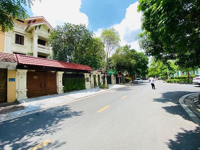 Bán Biệt thự quận Cầu Giấy, phố thành Thái 307m2 gần CV Cầu Giấy