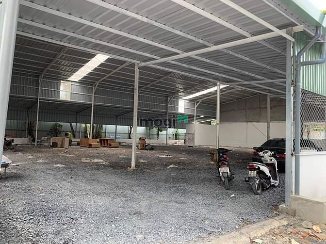 Cho thuê xưởng dt 1800m2 giá 70tr 1/Ql1A Phường Thạnh Lộc