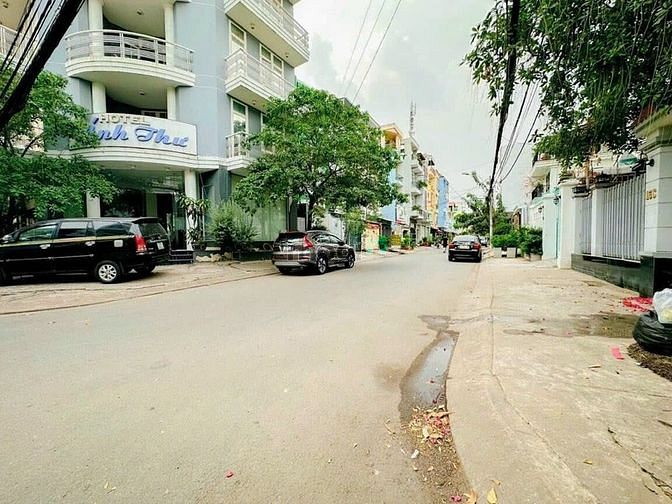 Nhà 2 tầng mặt tiền đường số - 4Mx17M - Phú Thuận, Quận 7