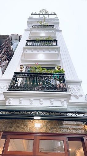 Bán nhà Thạch Bàn ngay ngã tư Cổ Linh Thạch Bàn 45m 5 tầng ngõ to