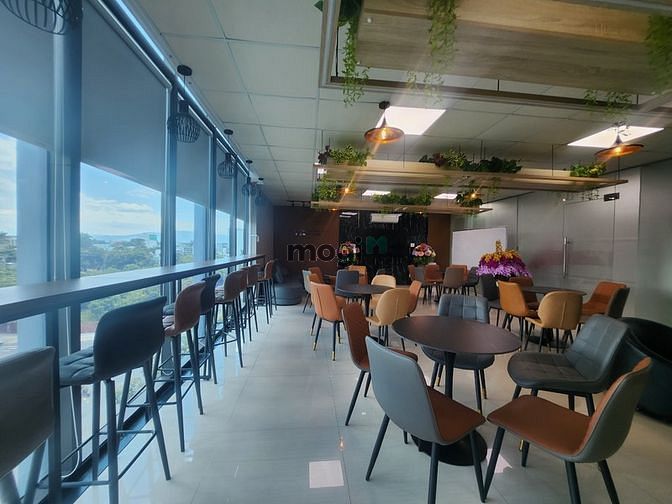 Cho thuê văn phòng đường XVNT TP Đà Nẵng, DT 255m2, giá 10$/m2