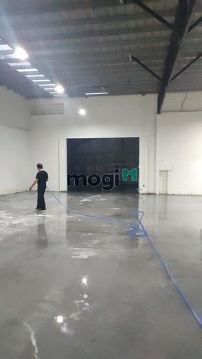 Cho thuê kho xưởng 640m2 mặt tiền đường Hồ Học Lãm, quận Bình Tân