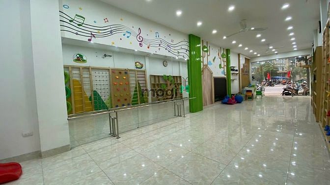 Bán nhà mới mặt phố Tân Mai, 90m2 x 5 tầng, MT 5m, 28 tỷ