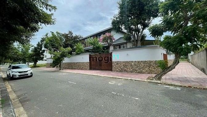 Bán Gấp HXH  đường Nguyễn Đình Chiểu, DT: 6,3x14m . Giá 16,9 Tỷ