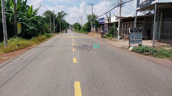 Cần bán nhà Mặt Tiền đường Nguyễn Hoàng, xã Cây Gáo, huyện Trảng Bom