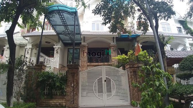 Cho thuê biệt thự Mỹ Đình 1, 140m2, 3 tầng, 32 triệu/tháng