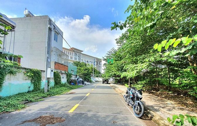 bán Đất đường Tú xương. Hiệp Phú. Q9. 79m2 giá 5 tỷ 950