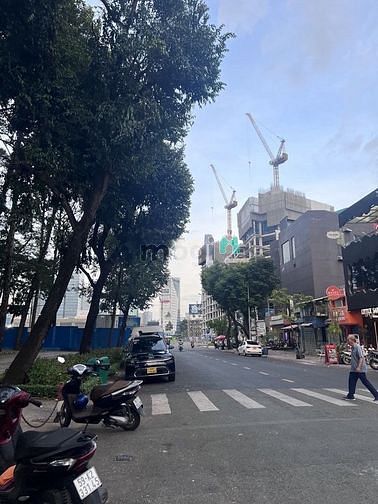 Cho thuê nhà góc 2 mặt tiền PHẠM NGŨ LÃO gần Chợ Bến Thành, Quận 1