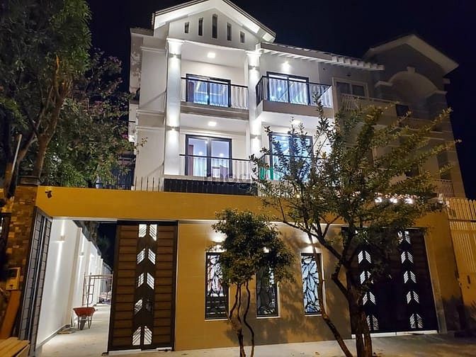 Biệt thự mới VIEW SÔNG, ngay công viên Đặng Thùy Trâm, 10mx31m, 3 Tầng