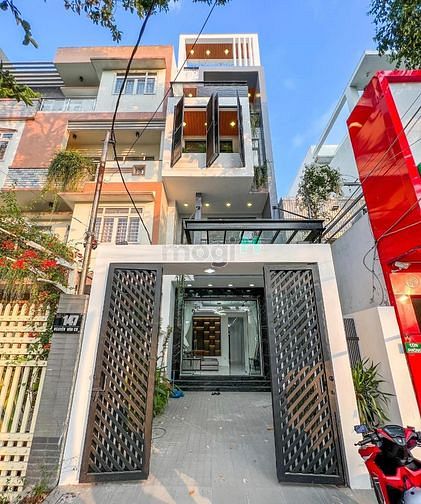 Nhà trệt 3 lầu và sân thượng tuyệt đẹp mặt tiền Nguyễn Văn Cừ nd