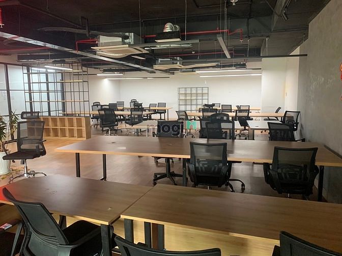 Văn phòng cho thuê full nội thất, diện tích 270m2, giá 285.000/m2
