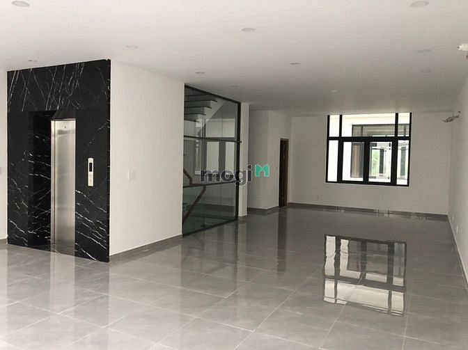 [Cho thuê] tầng làm văn phòng tại VHGP quận 9